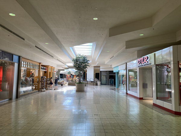 Lakeview Square Mall - May 29 2022